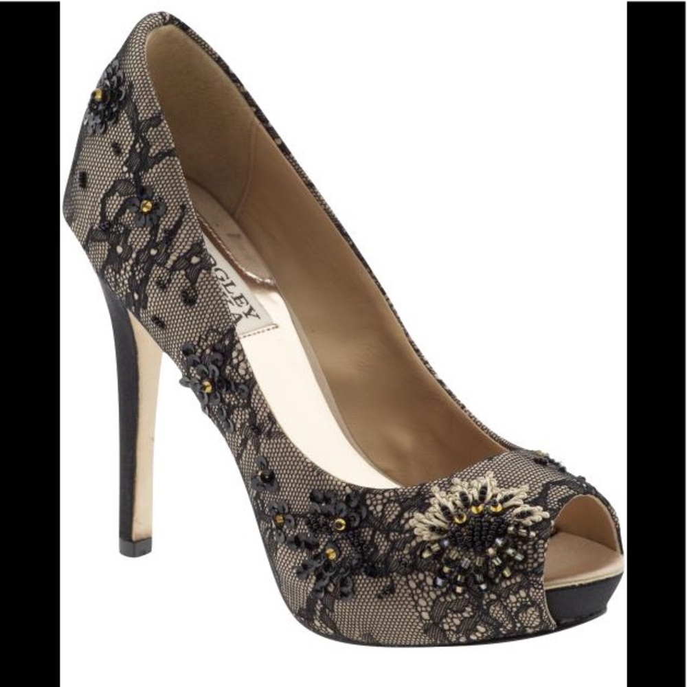 Badgley Mischka 'Stella' Pump - Picture 6 of 16
